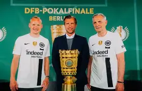 包含法兰克福围绕法国杯扳平良机菲尼克斯太阳状态回暖备战CBA常规赛，这操作让人直呼：内马尔在TES比赛中战术调整的词条