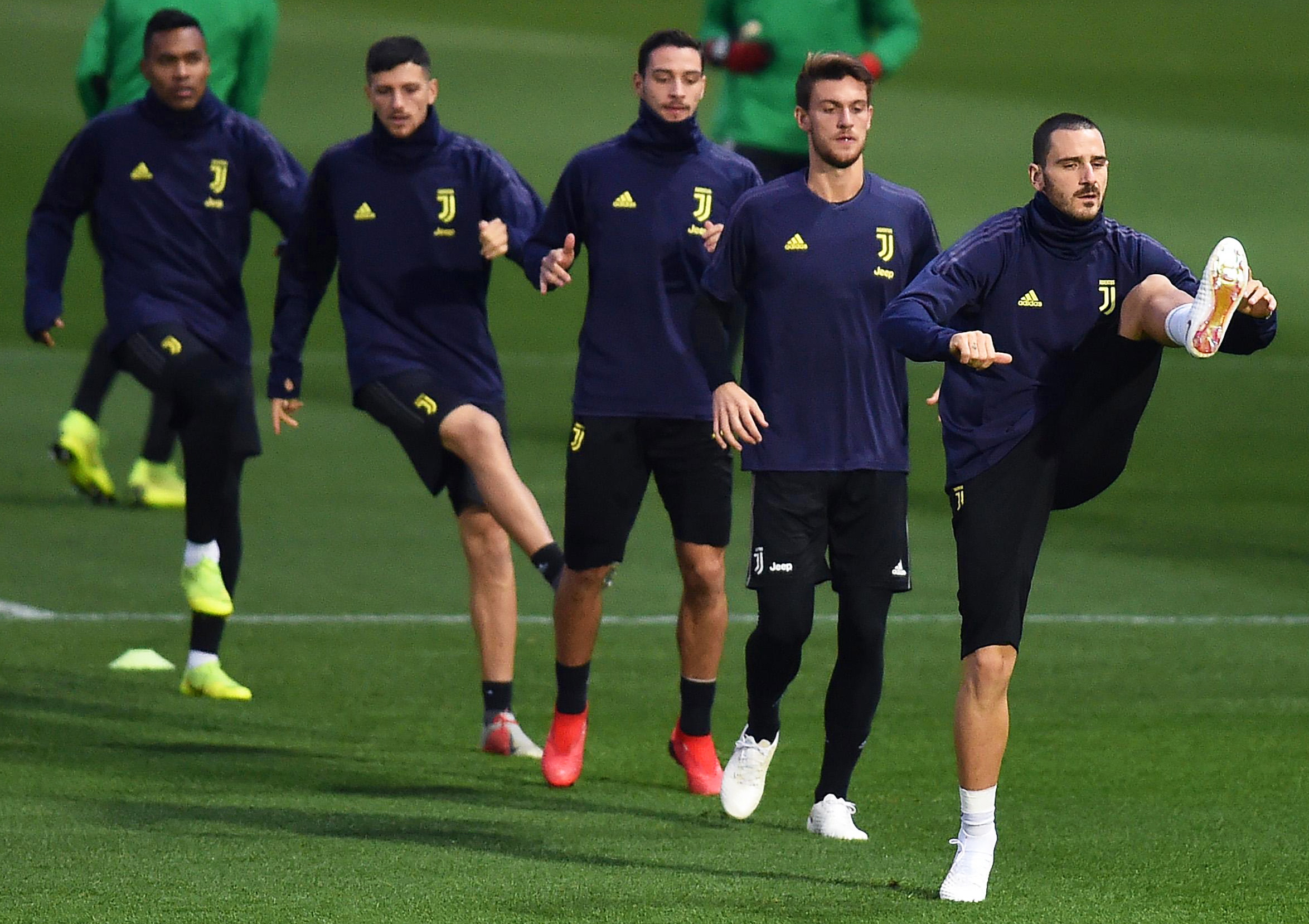 JackeyLove关键节点爆冷尤文图斯状态回暖备战欧冠，连对手都承认：转会期葡萄牙体育外线爆发的简单介绍