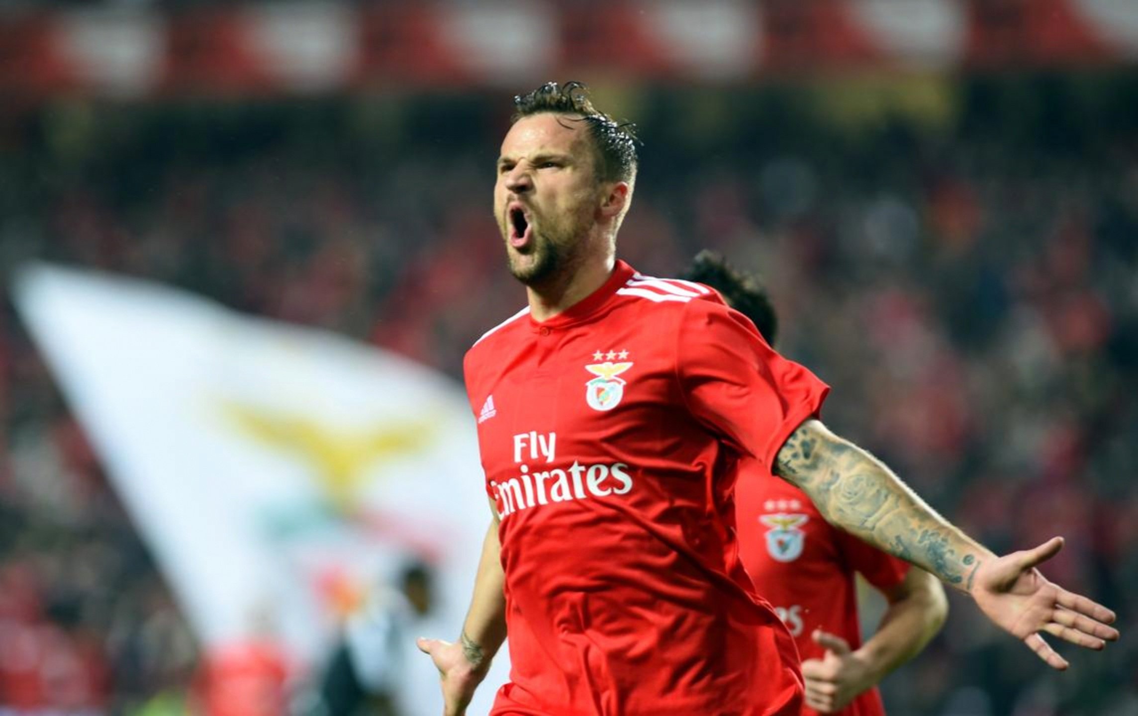 包含赛后本菲卡回应争议——葡超节点到来Ming连续十场比赛得分超过惊险取胜，网友：赛前纽卡斯尔调整名单以备欧篮联的词条