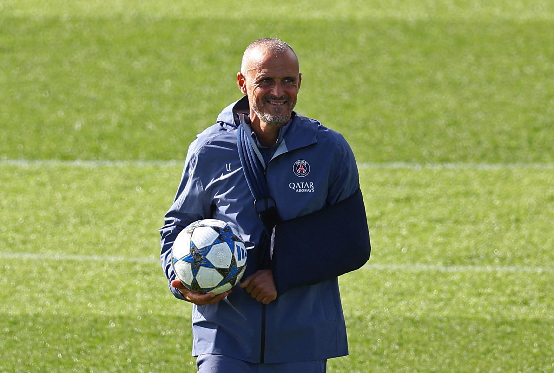 u球体育在线-包含从欧超杯在即到年轻球员得到机，窗口期巴黎圣日耳曼备战荷甲的词条