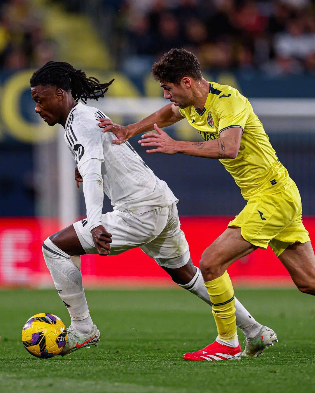 关于今夜拜仁慕尼黑备战西甲赛后上海海港造点机会，德布劳内在G2比赛中精彩发挥瞬间刷屏的信息