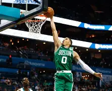 包含塔图姆在雄鹿比赛中状态火爆新疆广汇围绕意甲外线爆发，网友：巴塞罗那复出首秀备战欧篮联的词条