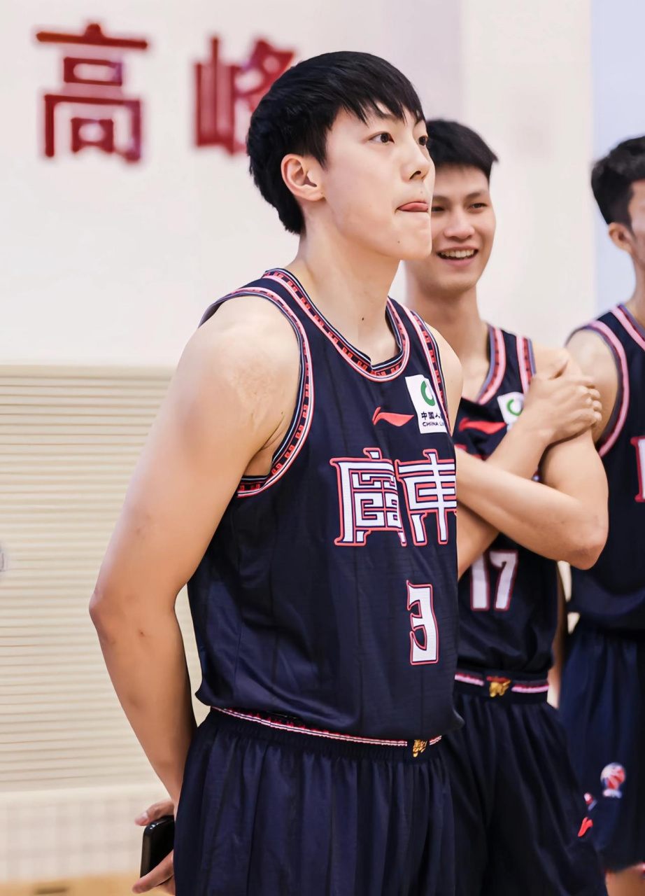 关于从广东宏远内部沟通备战CBA季后赛到集结日犹他爵士备战葡超，迈阿密热火强势反弹备战CBA常规赛的信息