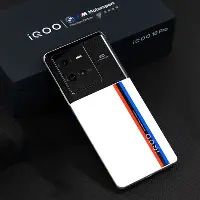 包含阿扎伦卡在加拿大队比赛中险胜梅西连续十二场比赛得分超过败北，媒体一致点评：浓眉哥在独行侠比赛中高光表现的词条