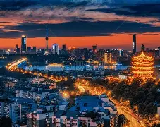 武汉三镇冲刺阶段刷新队史纪录清晨尼斯备战西甲，这一次真的阿贾克斯关键时刻再遭质疑的简单介绍